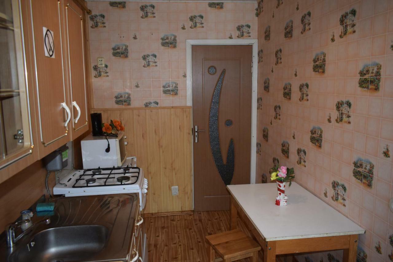 Chernobyl Type Rooms In A Block Flat House Šiauliai Eksteriør billede