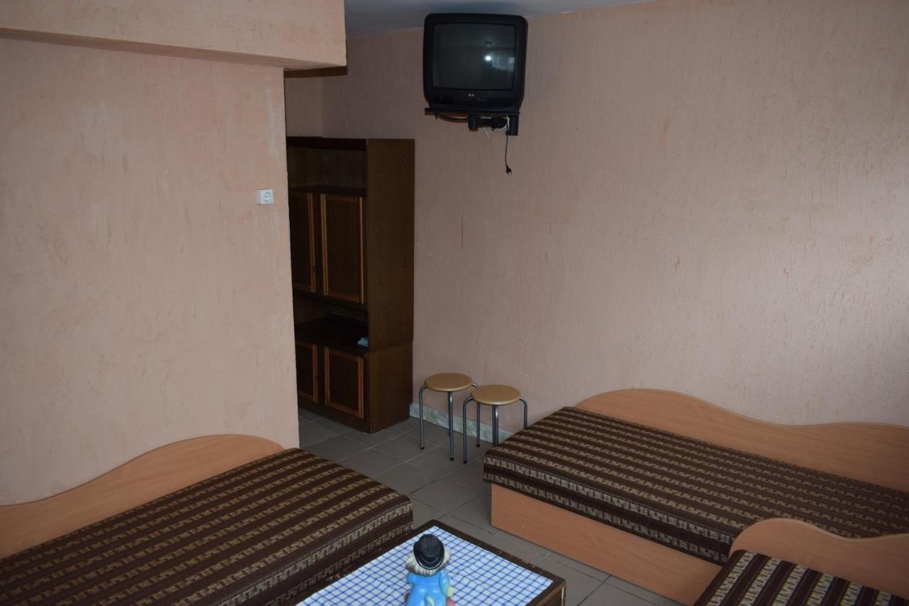 Chernobyl Type Rooms In A Block Flat House Šiauliai Eksteriør billede